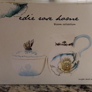 Creamer and Sugar Set